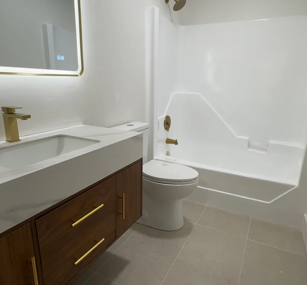 2 bed, 1.5 bath, 1075 sqft, $1,800 — Photo 3