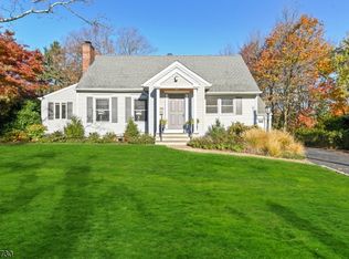 11 Harvey Dr, Summit, NJ 07901