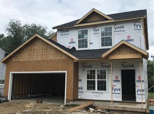 721 Mannering Rd, Eastlake, OH 44095