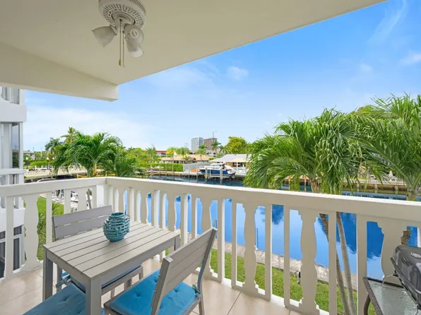 470 Paradise Isle Boulevard #206, Hallandale Beach, FL 33009