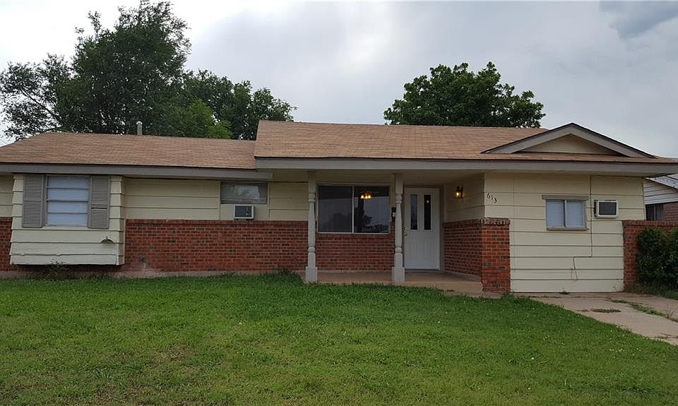 1st image of 613 Baer Dr