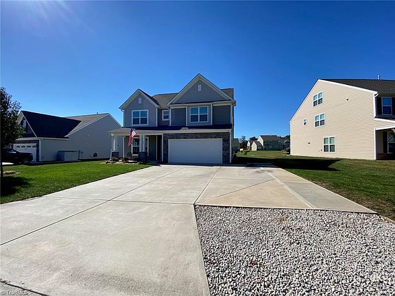 3rd image of 113 Boling Springs Ct