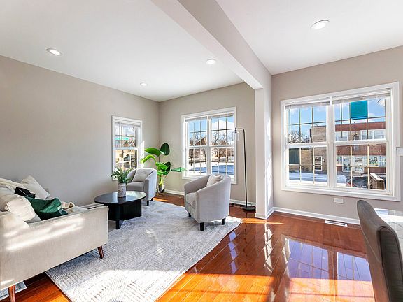 5th image of 606 Bellwood Ave