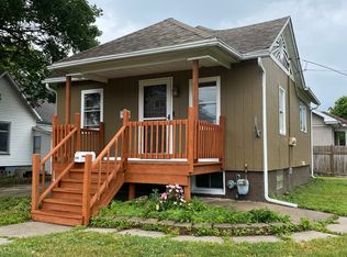 685 E 3rd St, Galesburg, IL 61401