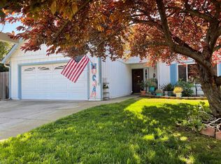 8748 Halverson Dr, Elk Grove, CA 95624