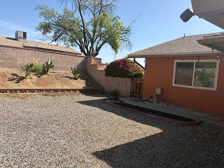 28033 Radford Dr — Photo 26