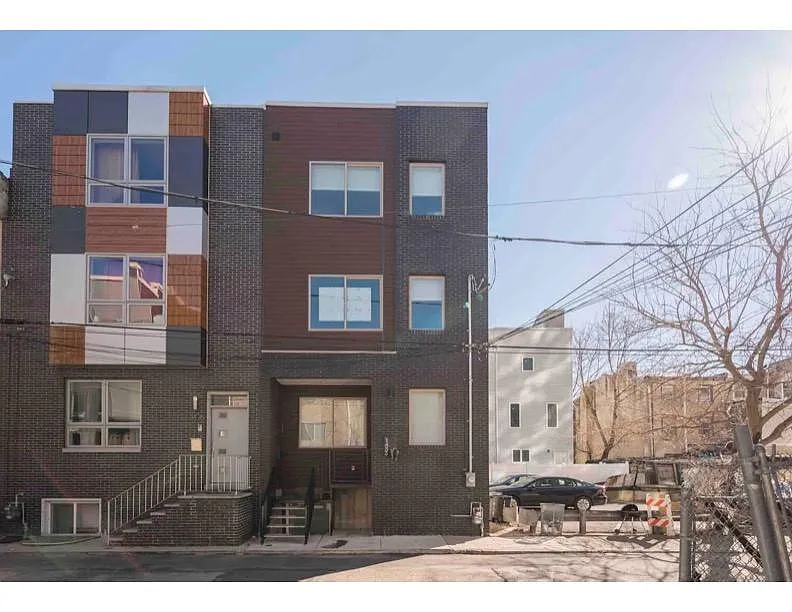 1433 N Orkney St photo 1