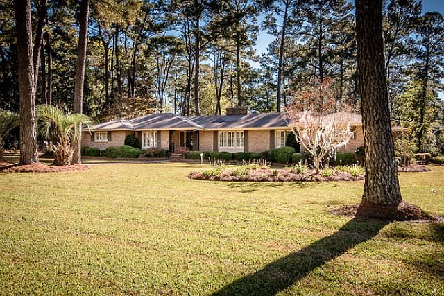 1st image of 2801 Country Club Dr