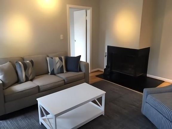 3rd image of 117 E St SE #201