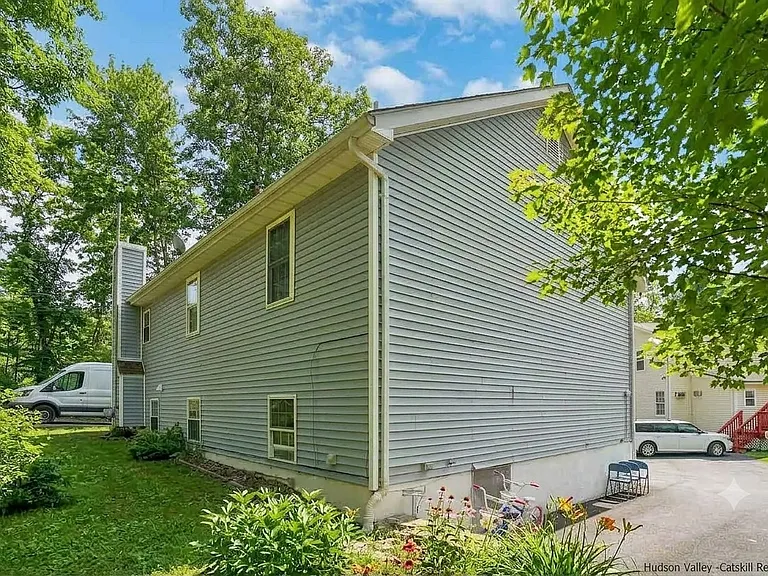 151 Lewis Ln #2 — Photo 2