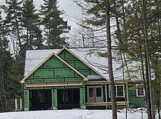 10 Bay Rd, Farmington, NH 03835