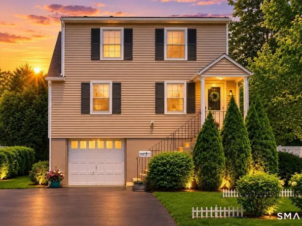 7 Fletcher Ave, Greenwich, CT 06831