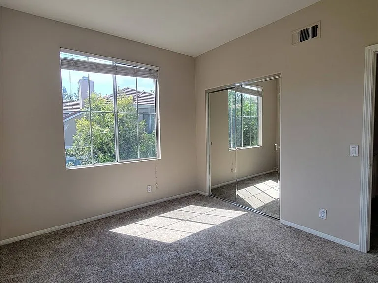 10 Del Ventura — Photo 13