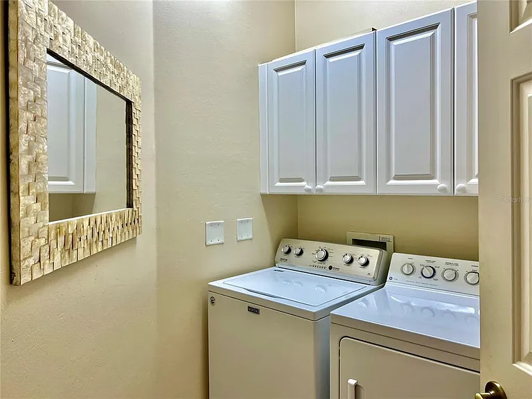 3304 Sunset Key Cir #D — Photo 29