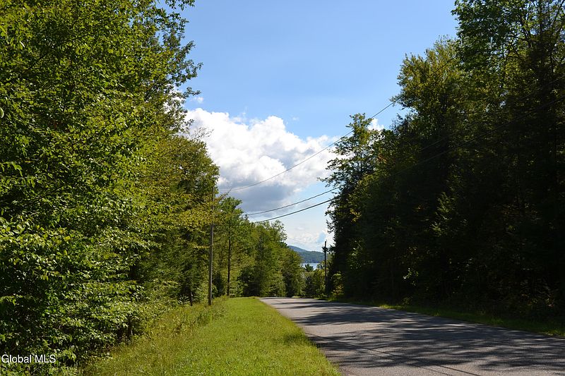 3rd image of 9 Diamond RIdge Road