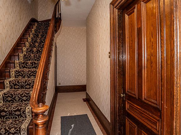 2nd image of 414 N Camburn St