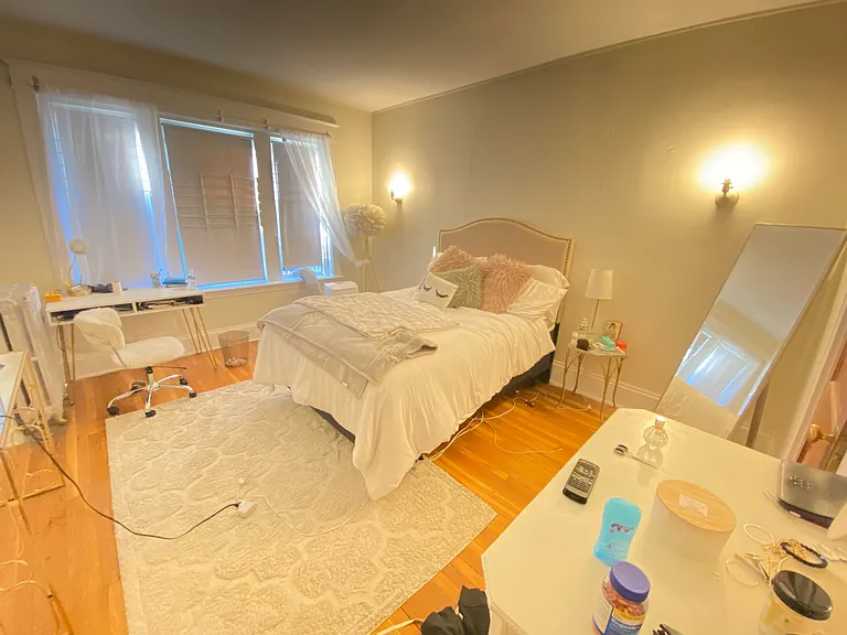 1642 Commonwealth Ave — Photo 3