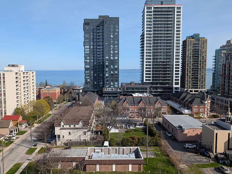 2088 James St #1007 — Photo 20