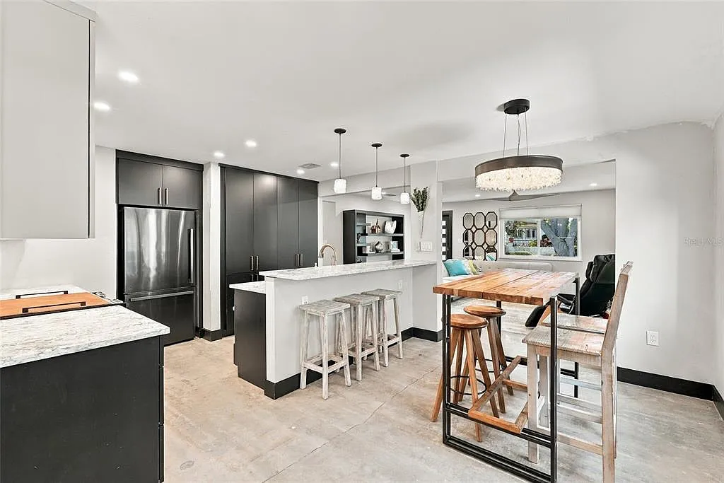 2 bed, 2.0 bath, 1250 sqft, $2,950 — Photo 4
