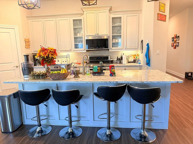 1224 Leaning Oak Ln — Photo 9