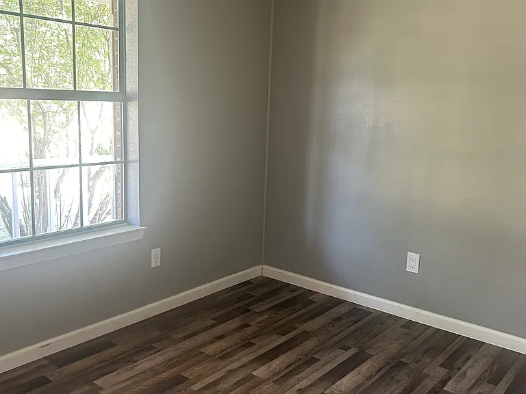 339 S Pleasant Hill Rd — Photo 17