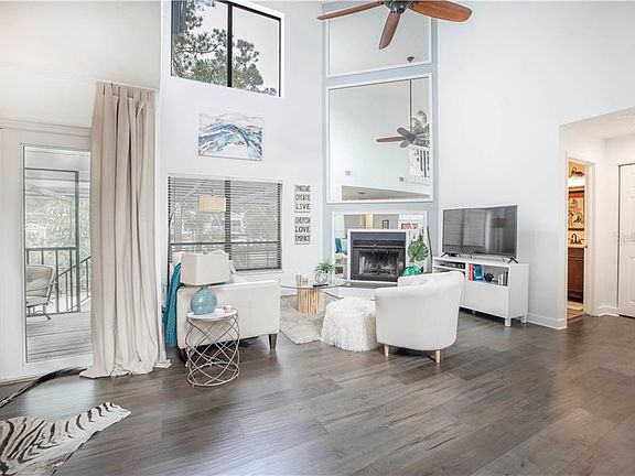 5th image of 739 Captiva Ct NE