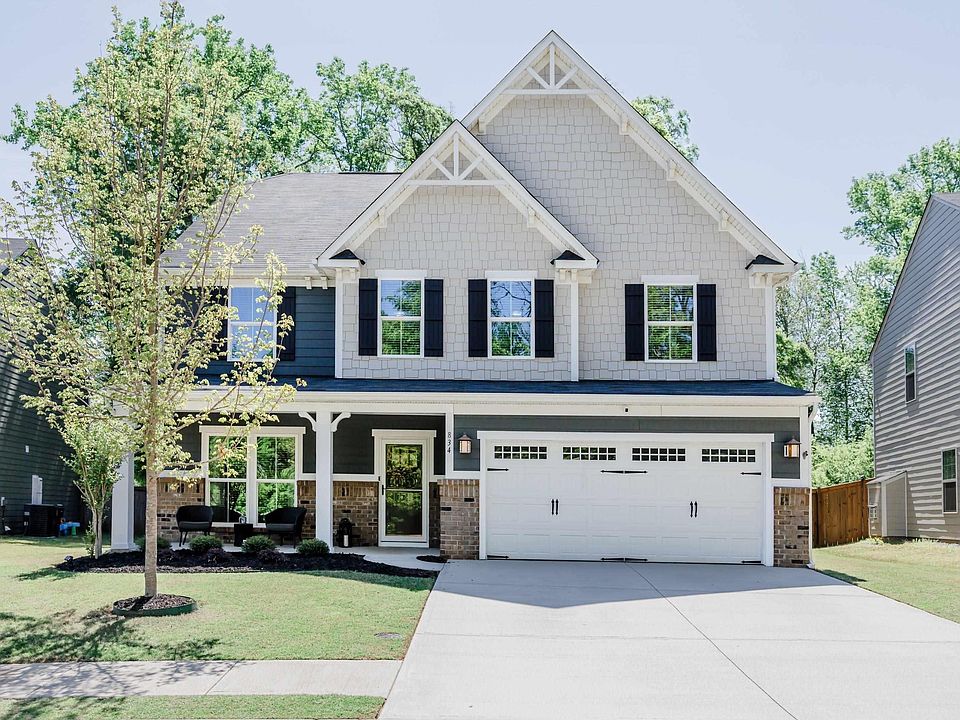 1st image of 834 Silverwood Way