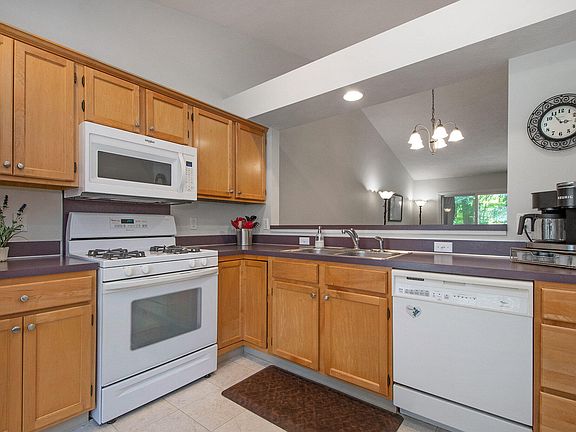 4th image of 5903 W Lyn Haven Dr SE