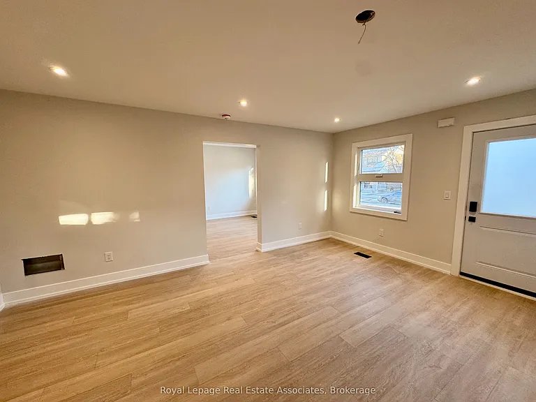 246 Marlborough St #1 — Photo 9