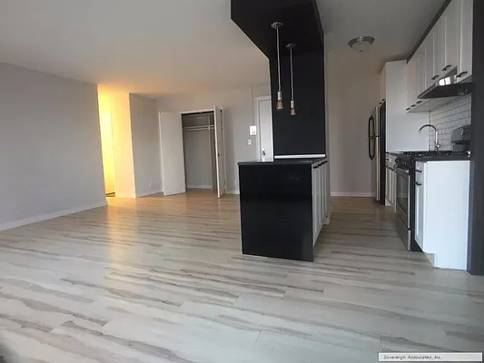 Rented by Sovereign Associates | media 10