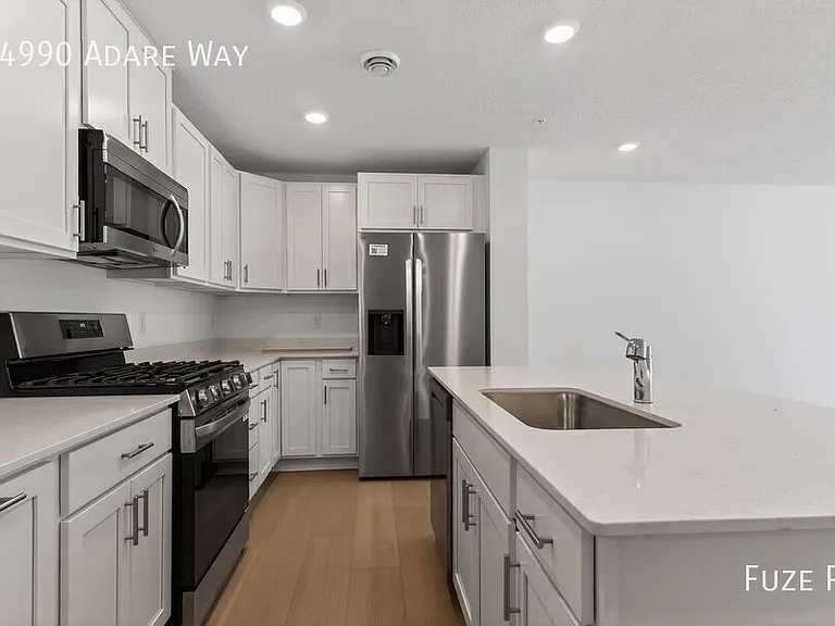 14990 Adare Way — Photo 4