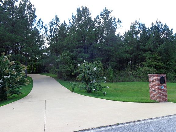 3rd image of 13981 Lee Road 188