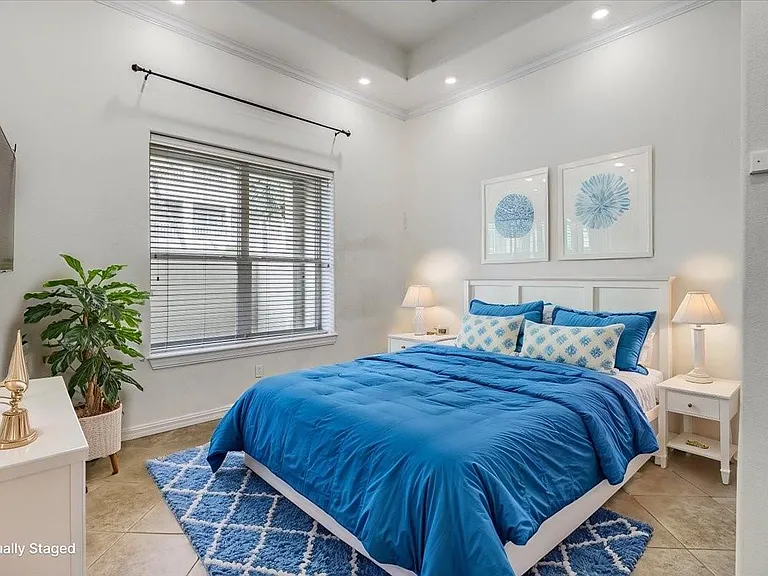 14910 Leeward Dr #304 — Photo 31