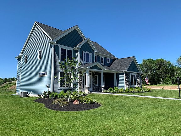 2nd image of 47 Crowne Pointe Dr