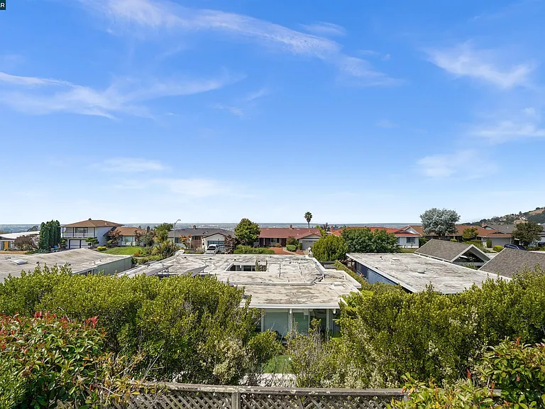 8021 Shay Dr — Photo 49