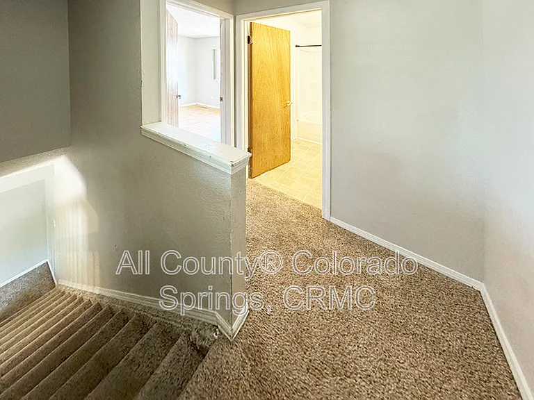347 W Iowa Ave — Photo 14