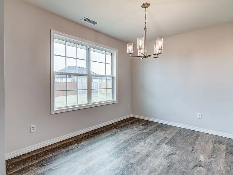 922 S Pindall Ln — Photo 36
