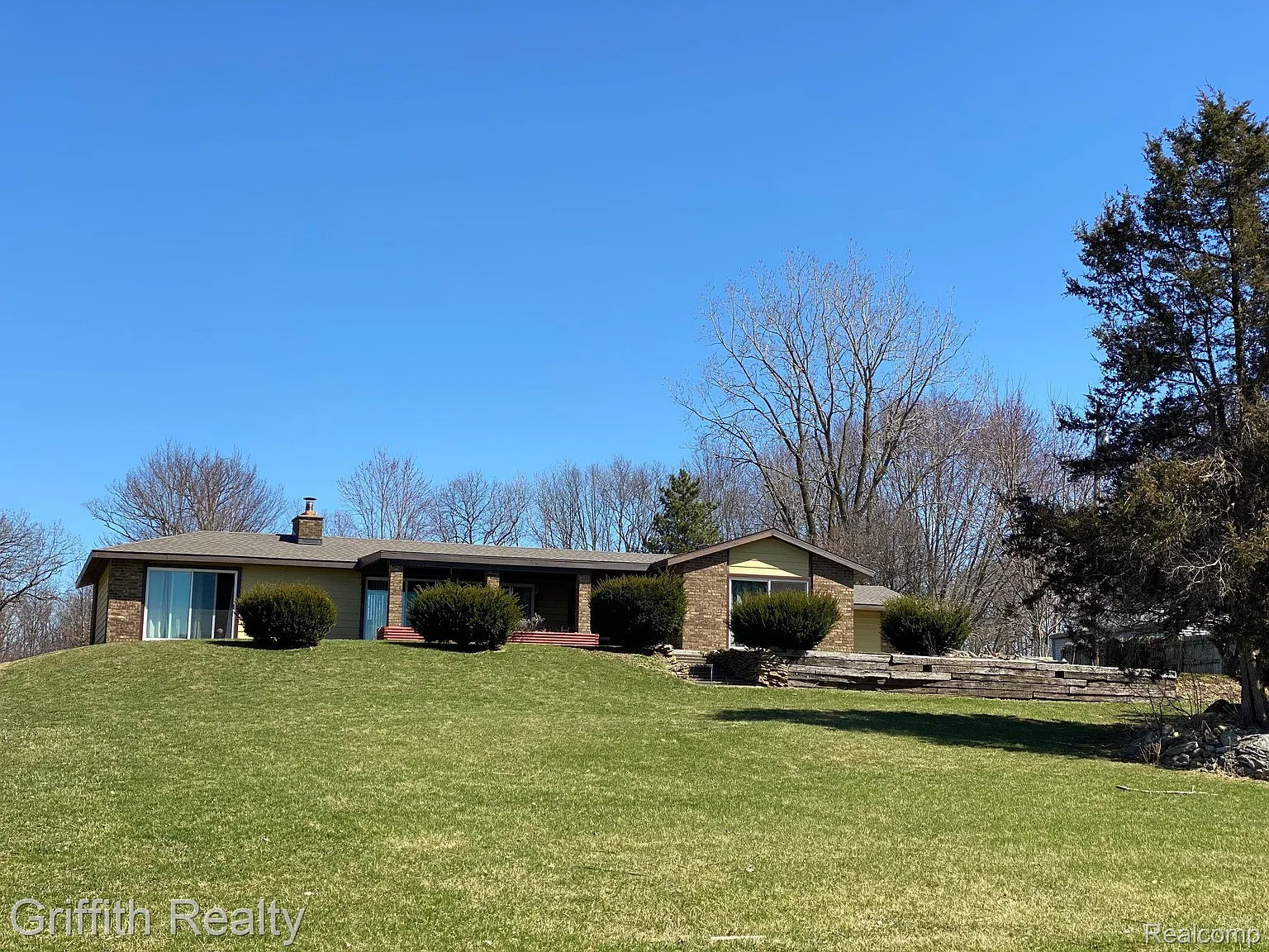 7110 Whitmore Lake Rd photo 1