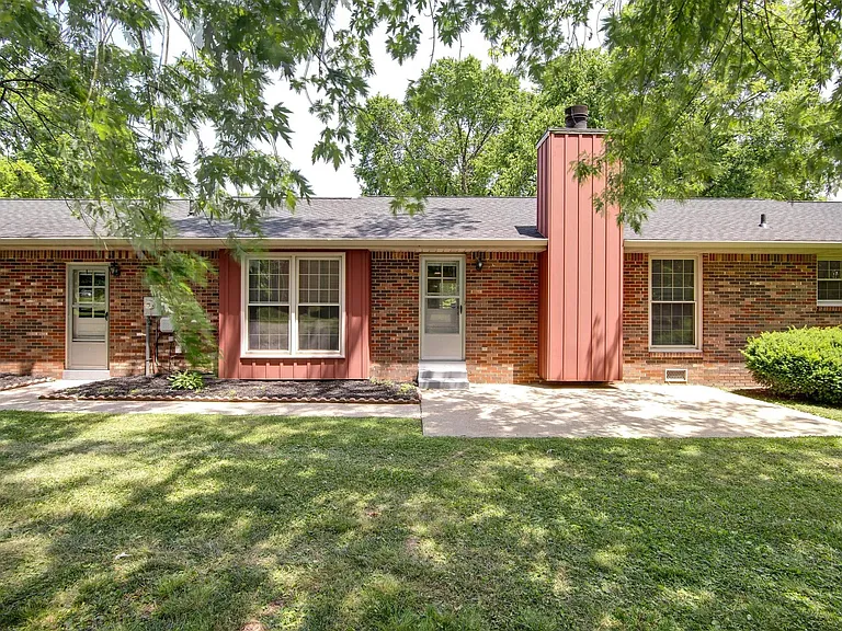 301 Glenwood Dr — Photo 18