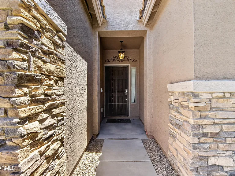 19735 N Locke Ct — Photo 3