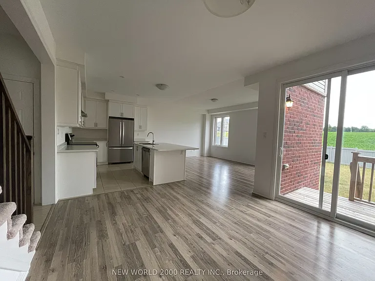 19 Casserley Cres — Photo 2