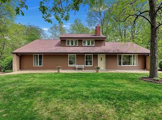 523 Gilmore Lake Rd, Columbia, IL 62236