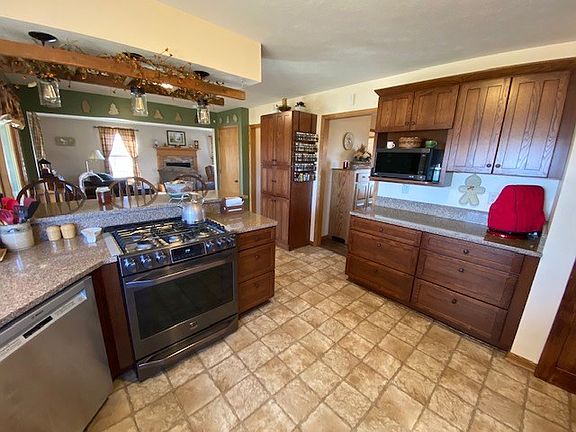 4th image of 1077 County Road 1754