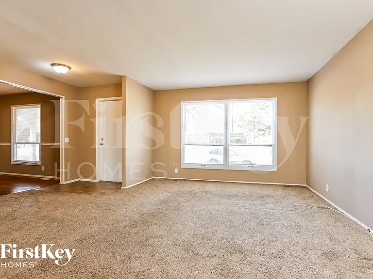 3250 Churchill Dr — Photo 5