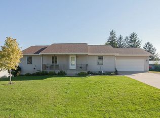 417 D Ave W, Walford, IA 52351