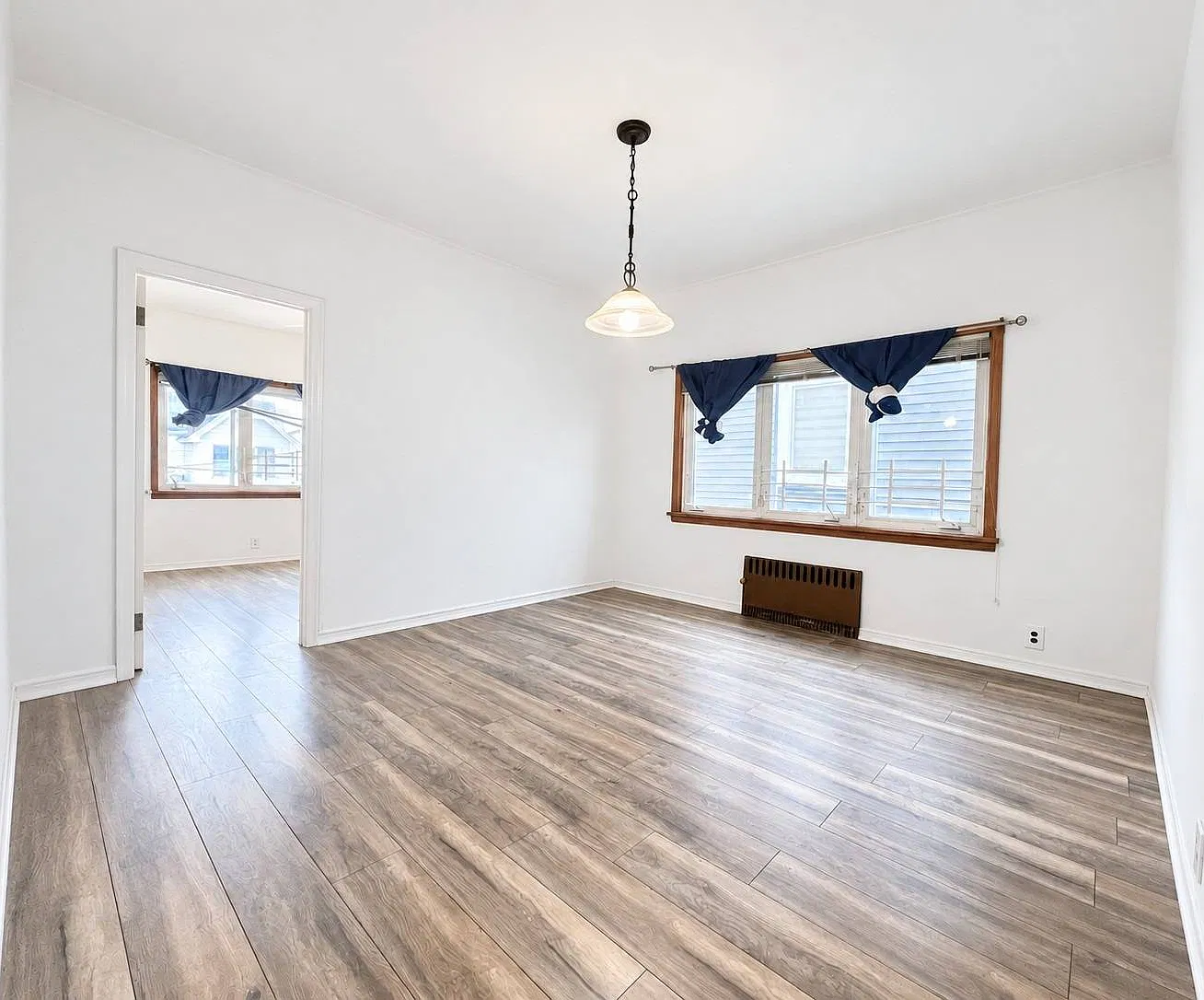 3 bed, 1.0 bath, 1000 sqft, $3,100 — Photo 4