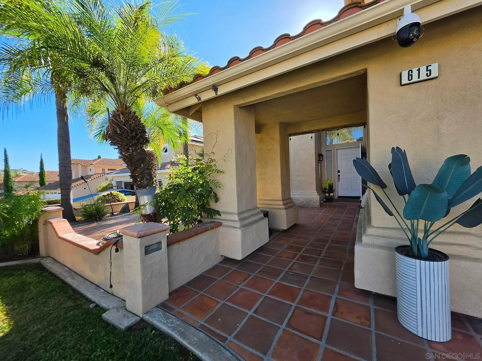 4 bed, 3.0 bath, 2533 sqft, $6,495 — Photo 2