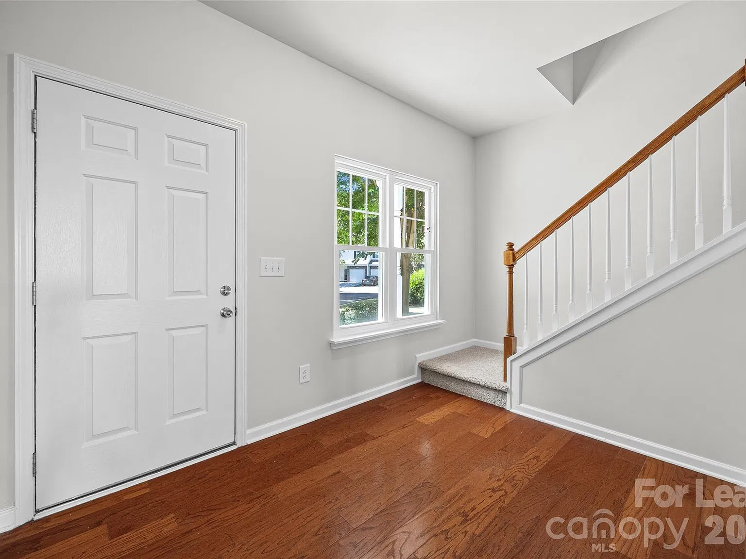 2 bed, 2.5 bath, 1616 sqft, $2,200 — Photo 3