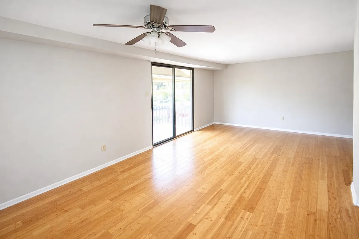 2 Bed/1 Bath (Unit 20) - Sandy Creek