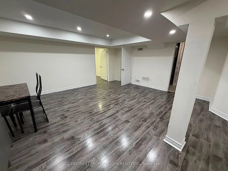 16 Gambia Rd #BASEMENT — Photo 4